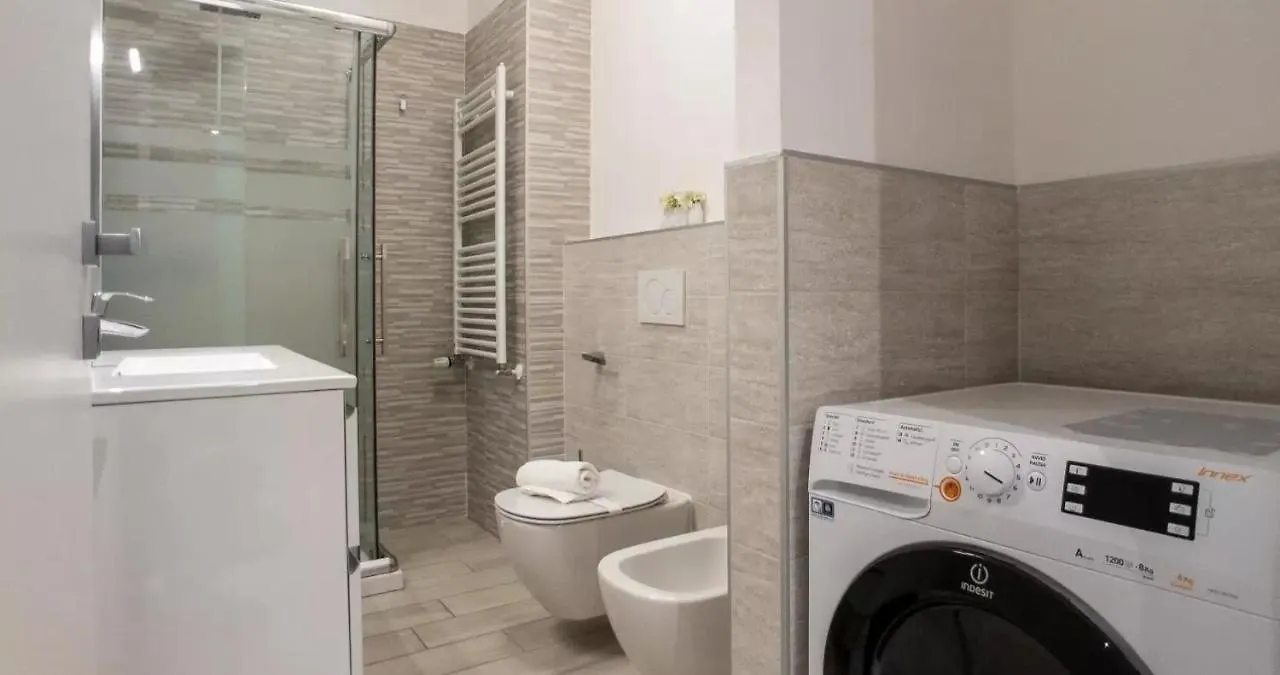 Modern Apartment In Milan