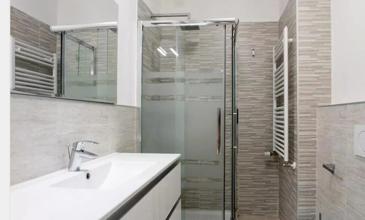 Modern Apartment In Milan