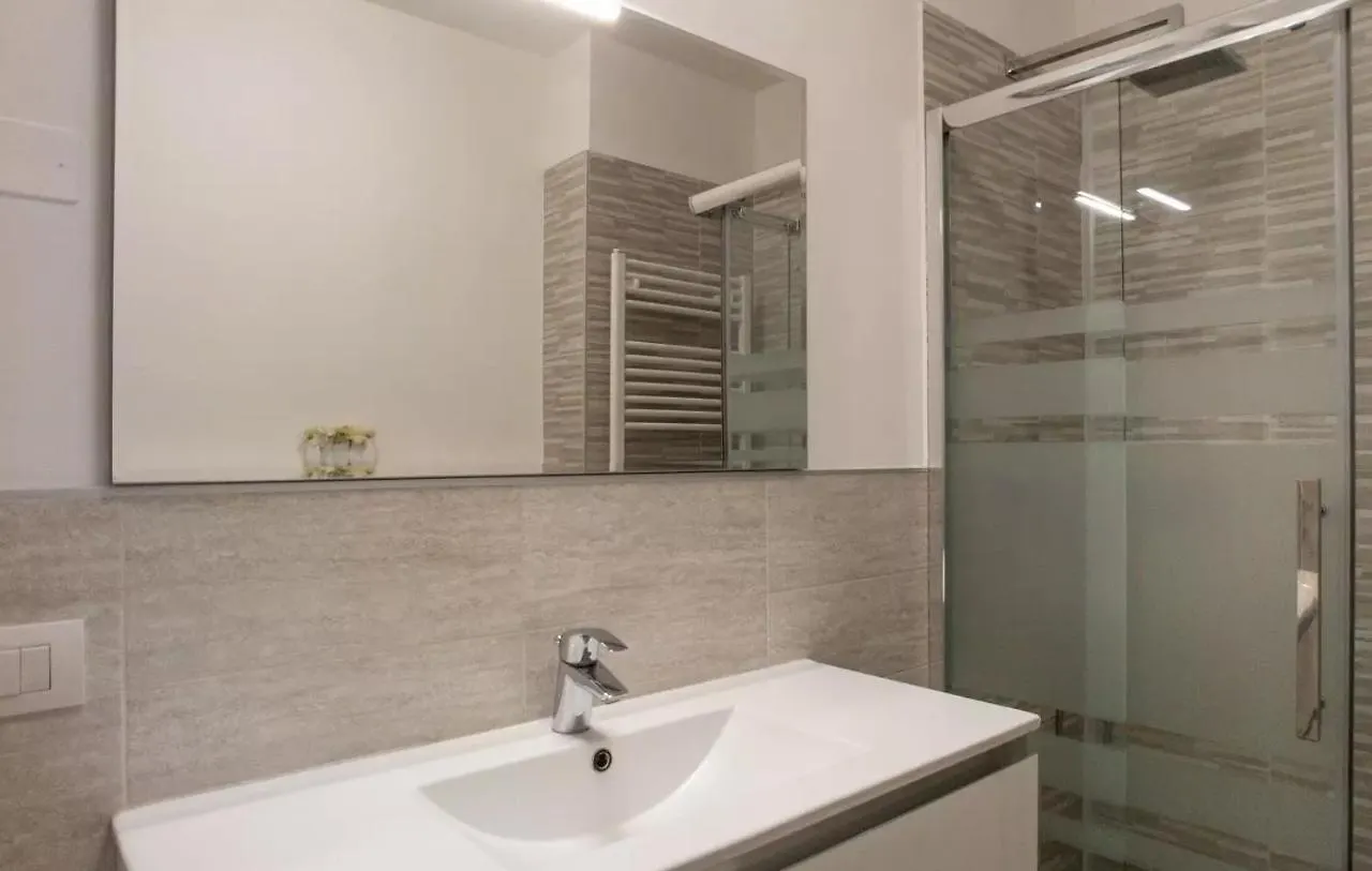 Modern Apartment In Milan Italy